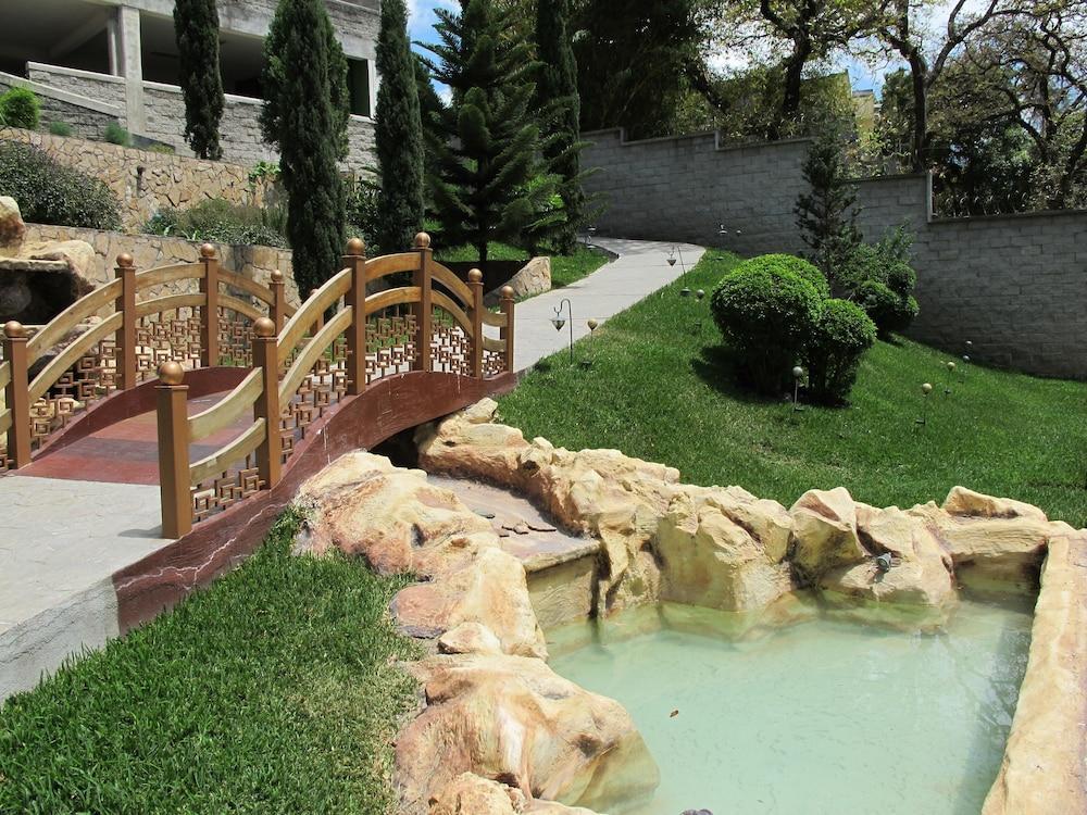 Suites Jardin Imperial Гватемала Экстерьер фото