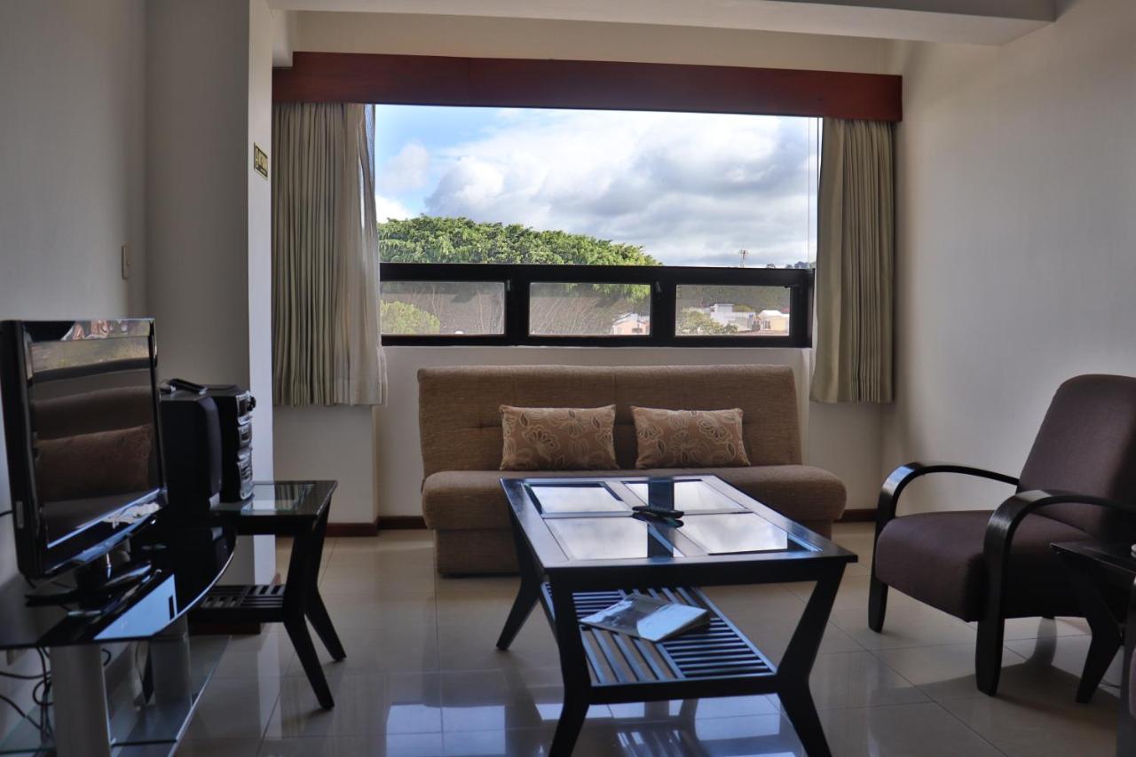 Suites Jardin Imperial Гватемала Экстерьер фото