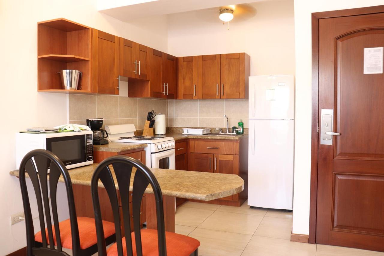 Suites Jardin Imperial Гватемала Экстерьер фото