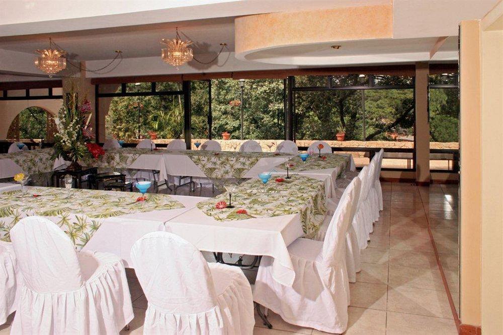 Suites Jardin Imperial Гватемала Экстерьер фото
