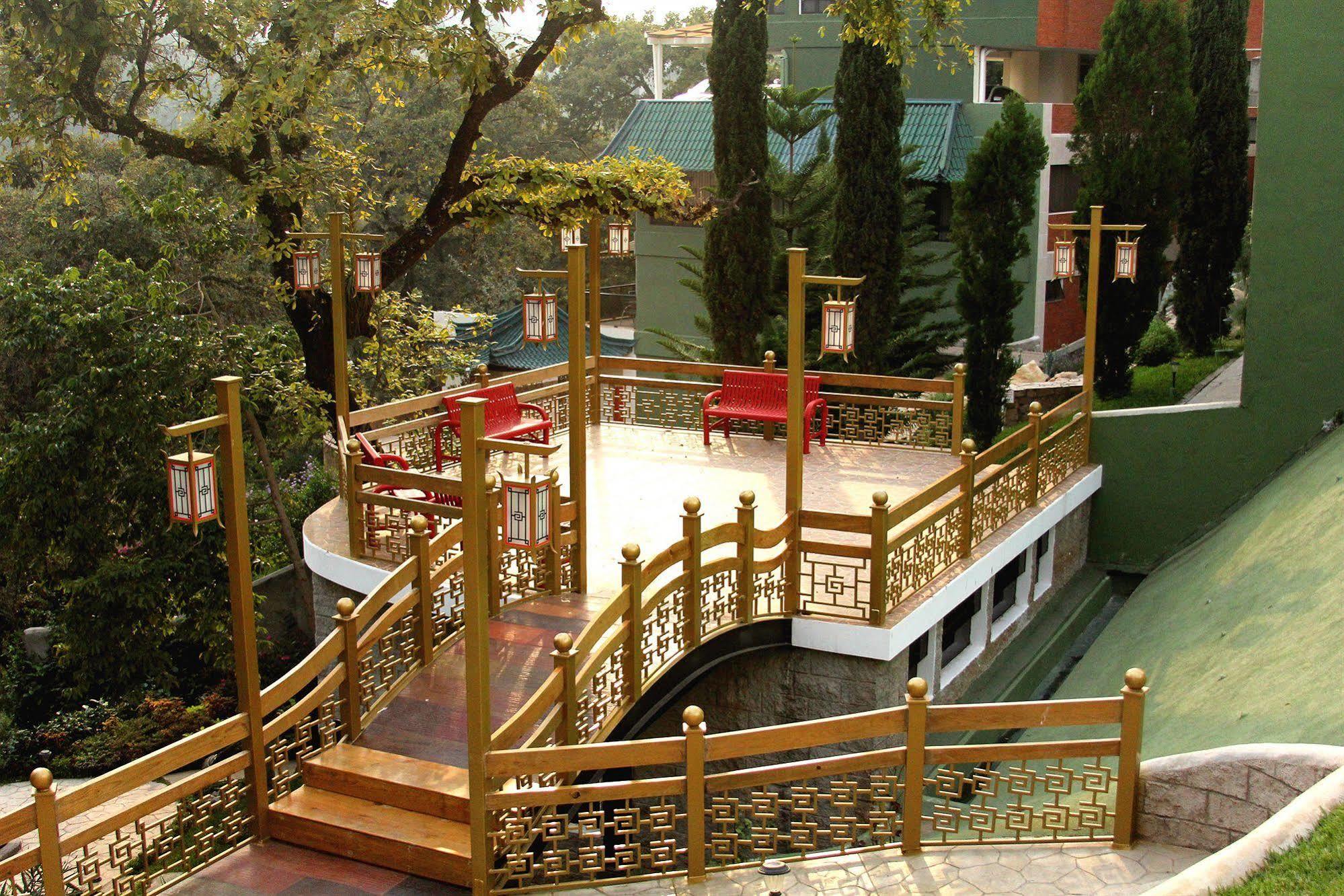 Suites Jardin Imperial Гватемала Экстерьер фото